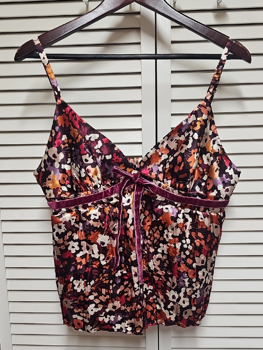 Like New Moda International Purple Multi Floral Satin Cami with Front Tie Sz L